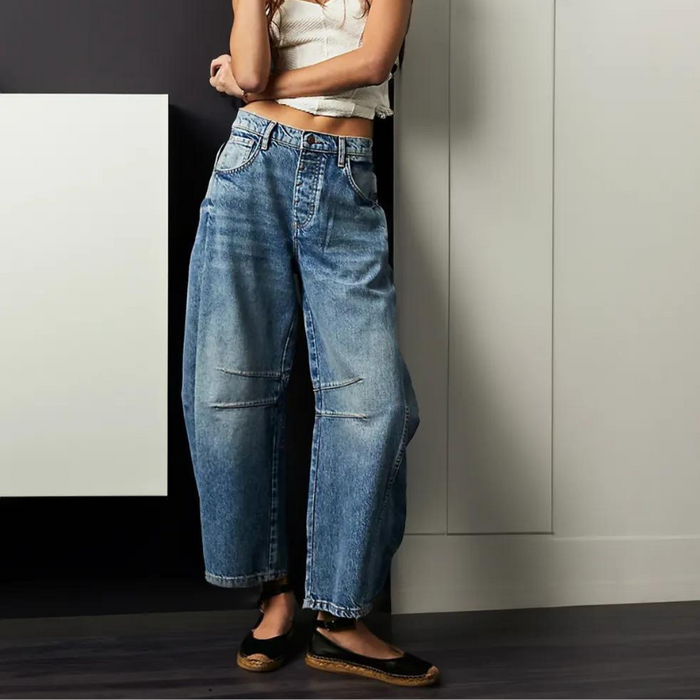 Judy Mid Rise Barrel Jeans